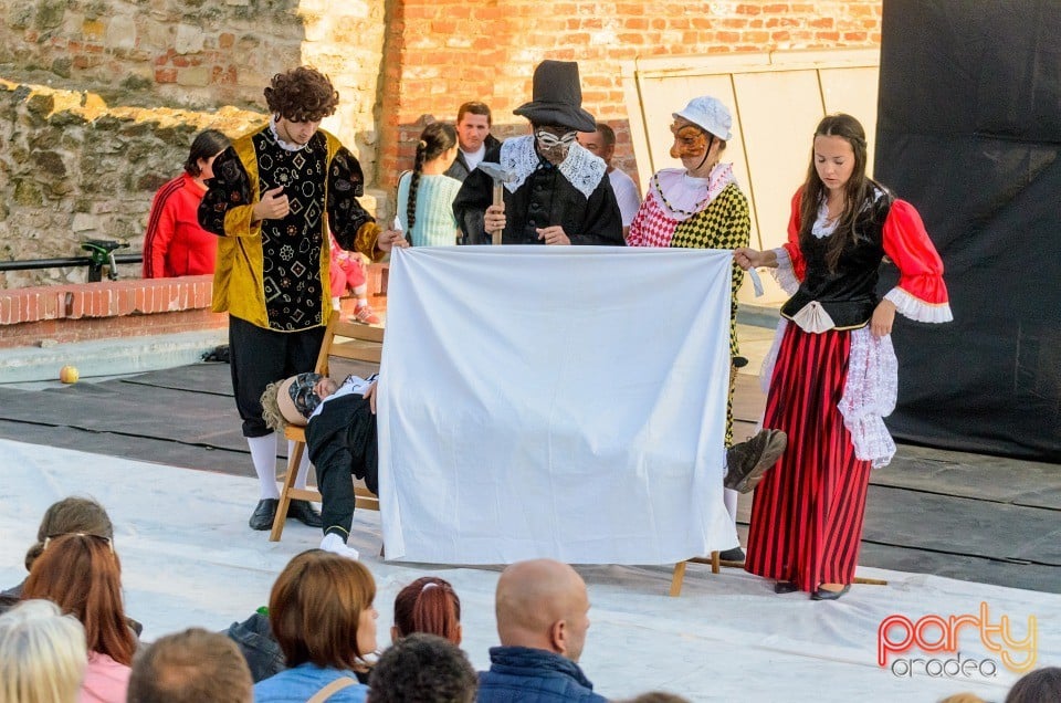Spectacol de farse medievale