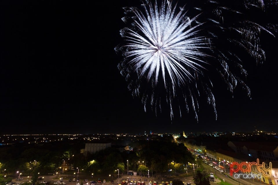 Spectacol de focuri de artificii, Oradea