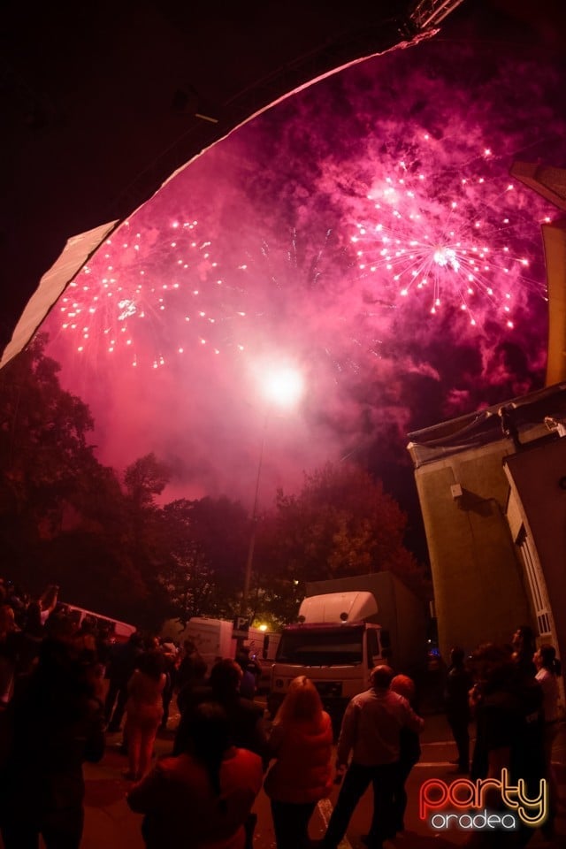 Spectacol de focuri de artificii, Oradea