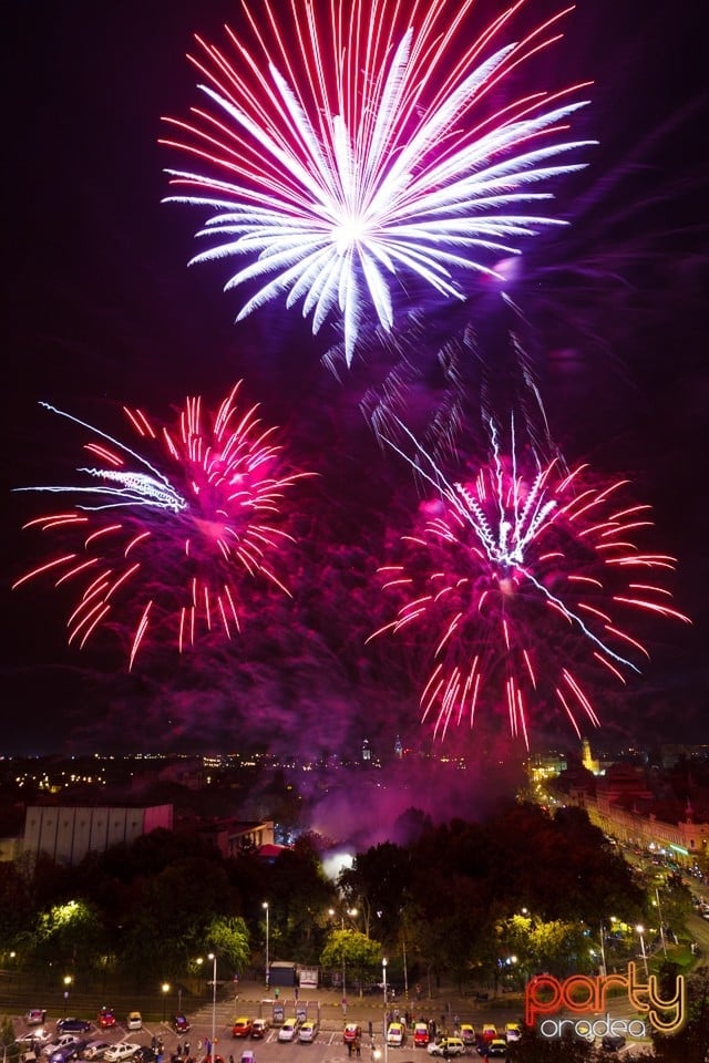 Spectacol de focuri de artificii, Oradea