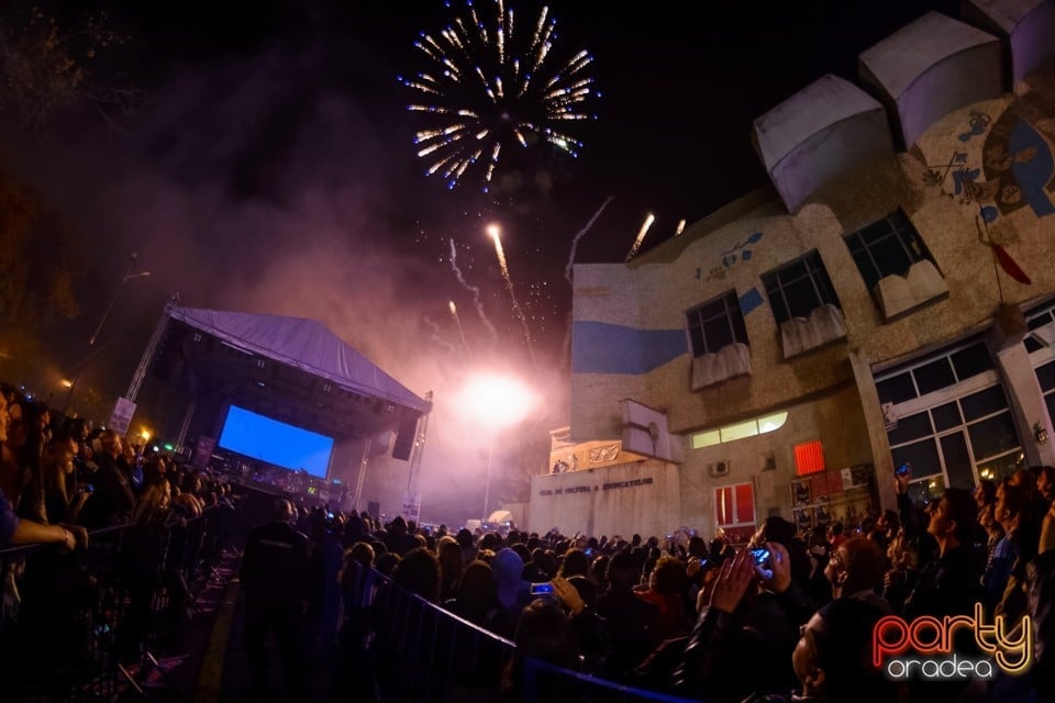 Spectacol de focuri de artificii, Oradea