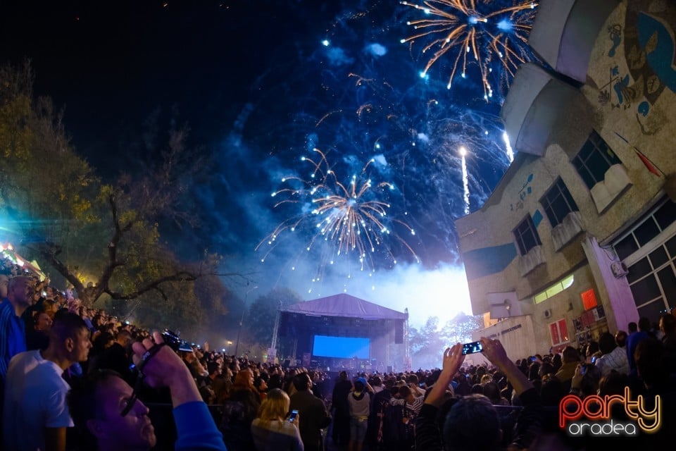 Spectacol de focuri de artificii, Oradea