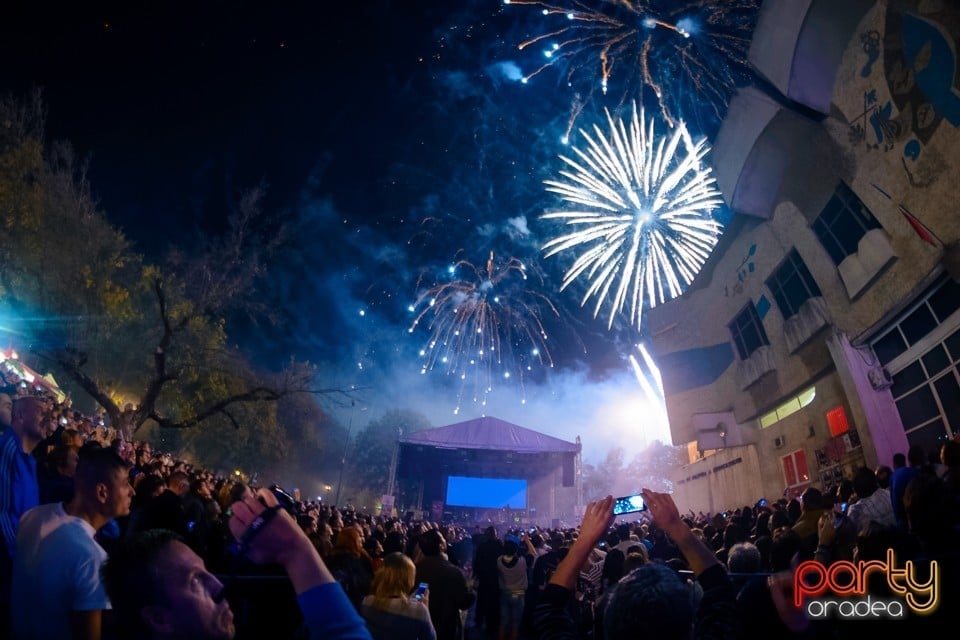 Spectacol de focuri de artificii, Oradea