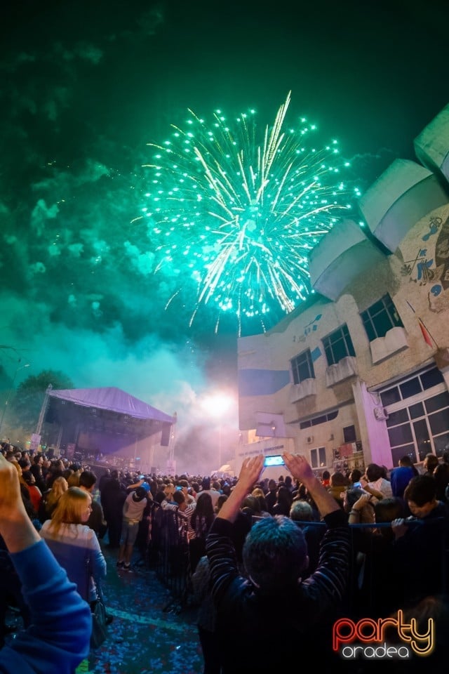 Spectacol de focuri de artificii, Oradea