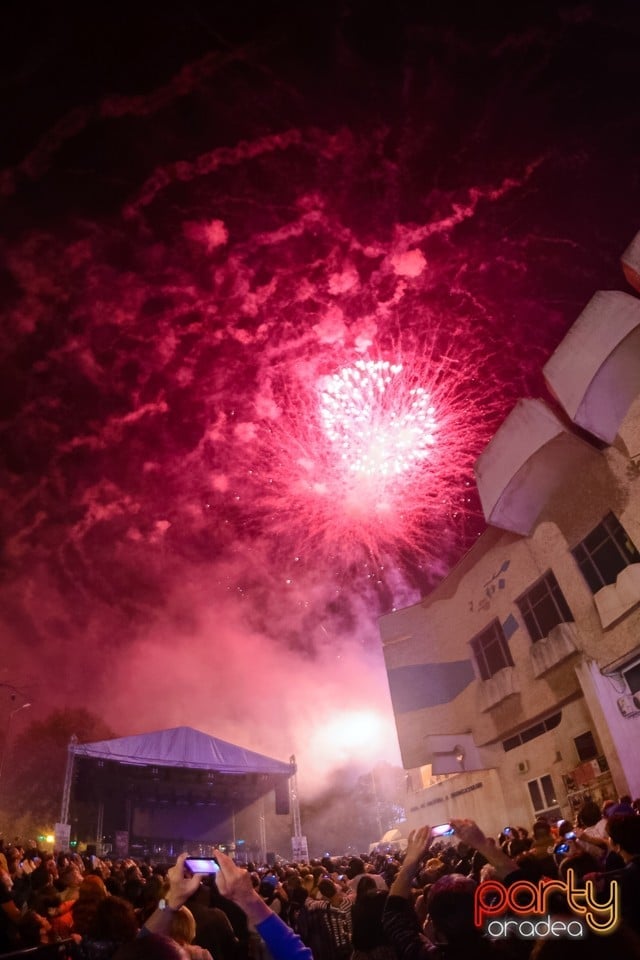 Spectacol de focuri de artificii, Oradea