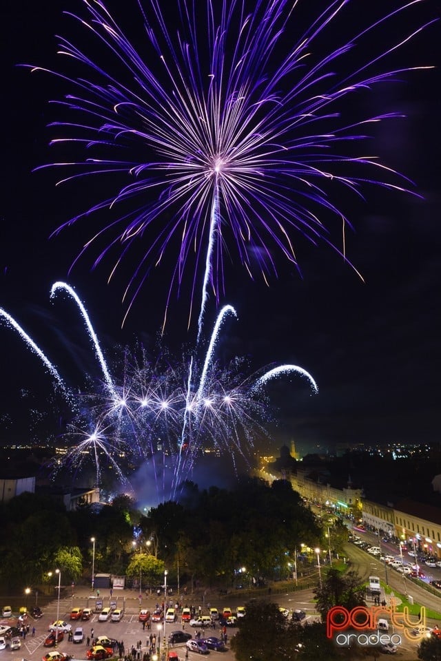 Spectacol de focuri de artificii, Oradea