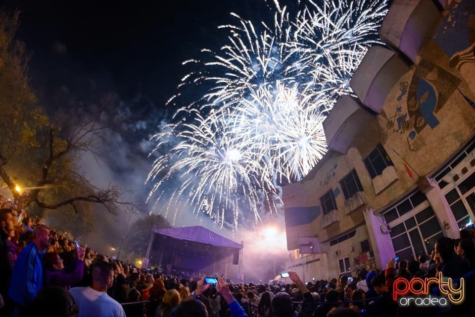 Spectacol de focuri de artificii, Oradea