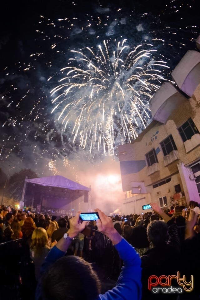 Spectacol de focuri de artificii, Oradea