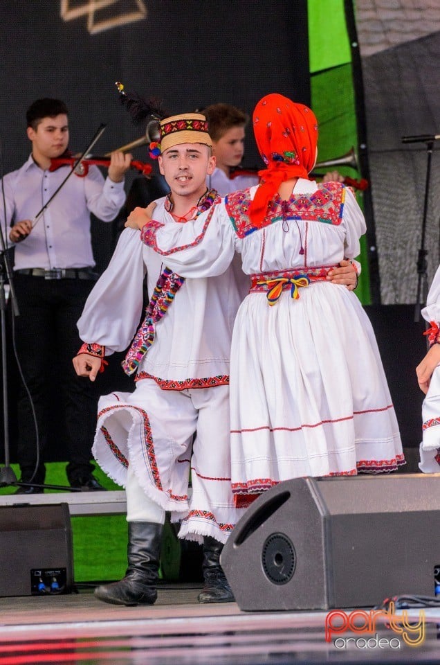 Spectacol de tradiţii folclorice interetnice, Cetatea Oradea