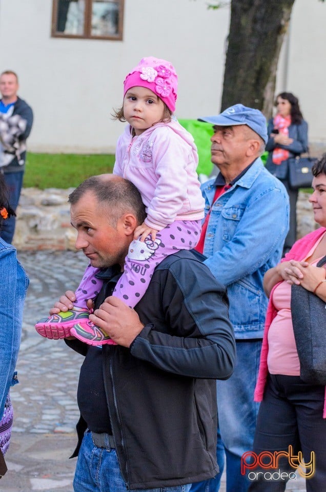 Spectacol de tradiţii folclorice interetnice, Cetatea Oradea