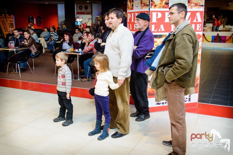 Spectacol popular în Oradea Shopping City,