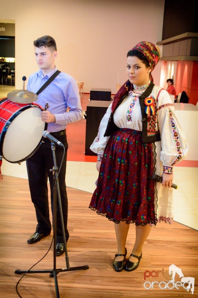 Spectacol popular în Oradea Shopping City,
