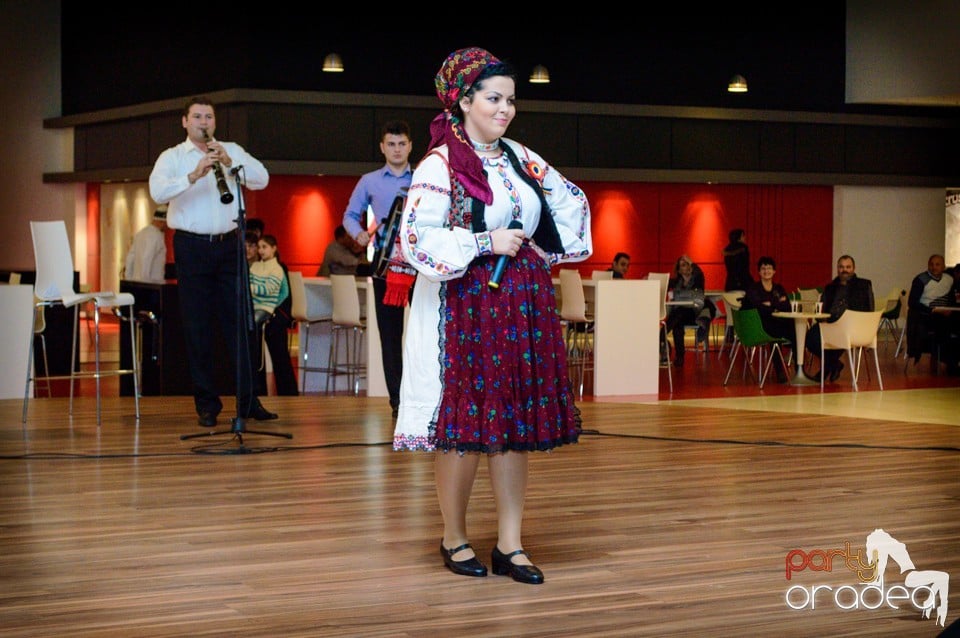 Spectacol popular în Oradea Shopping City,