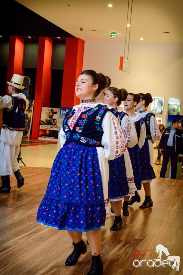 Spectacol popular în Oradea Shopping City,