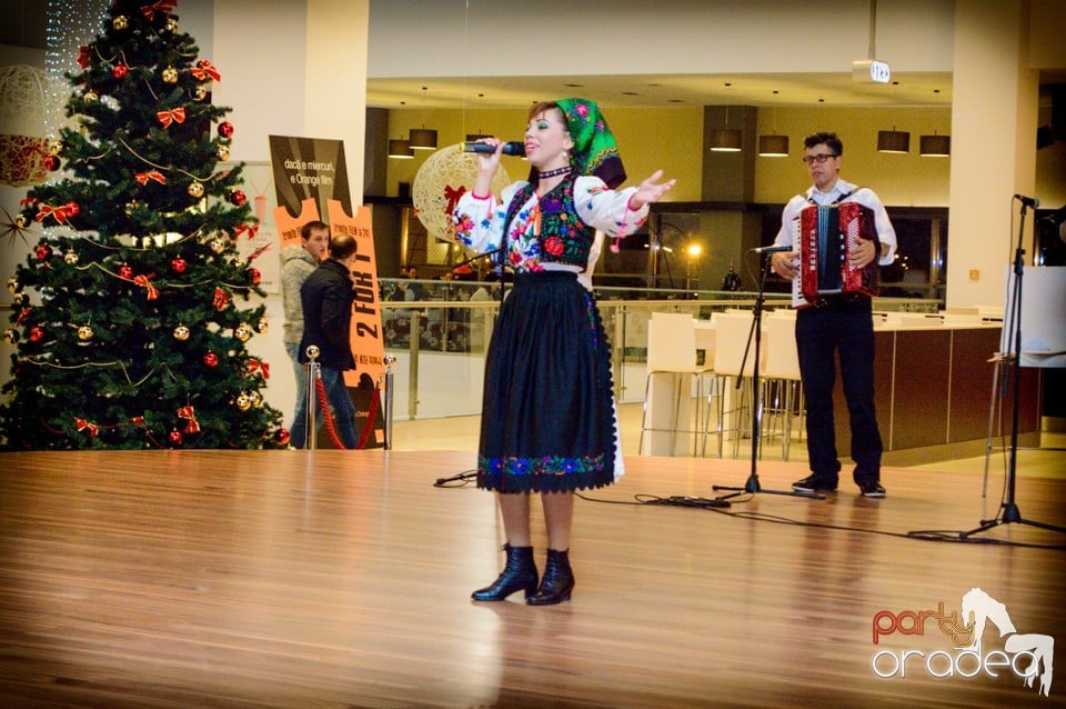 Spectacol popular în Oradea Shopping City,
