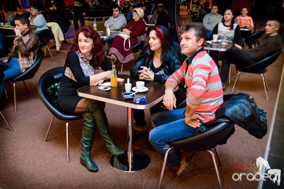 Spectacol popular în Oradea Shopping City,