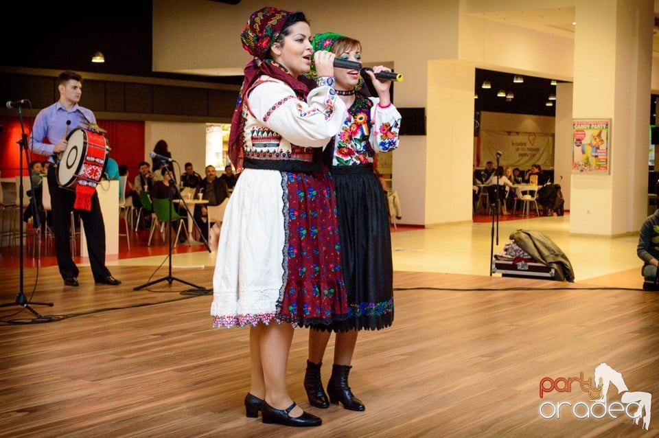 Spectacol popular în Oradea Shopping City,
