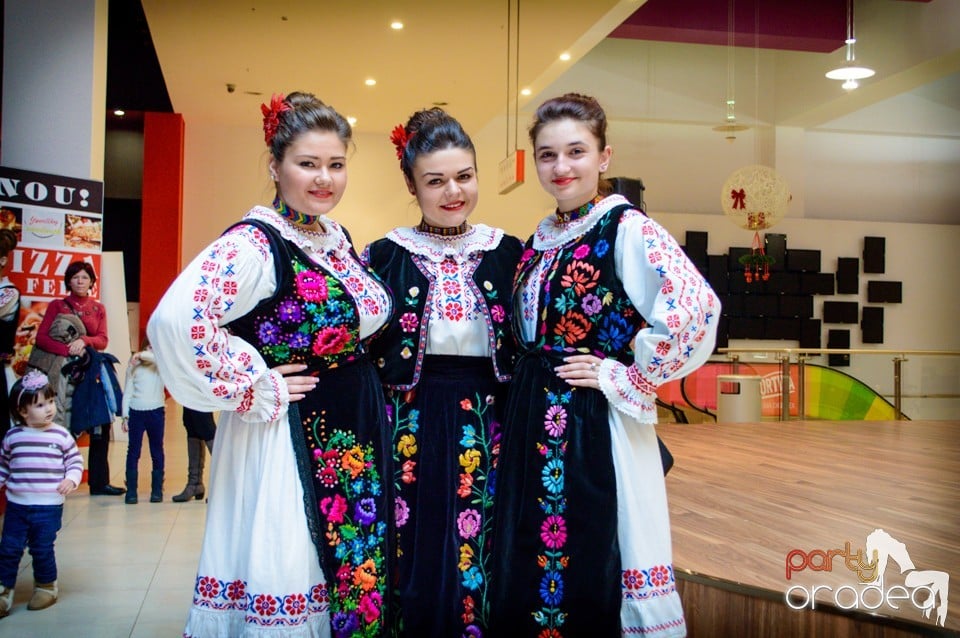 Spectacol popular în Oradea Shopping City,