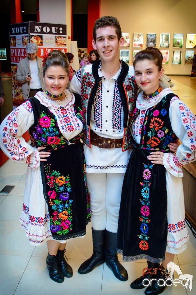 Spectacol popular în Oradea Shopping City,