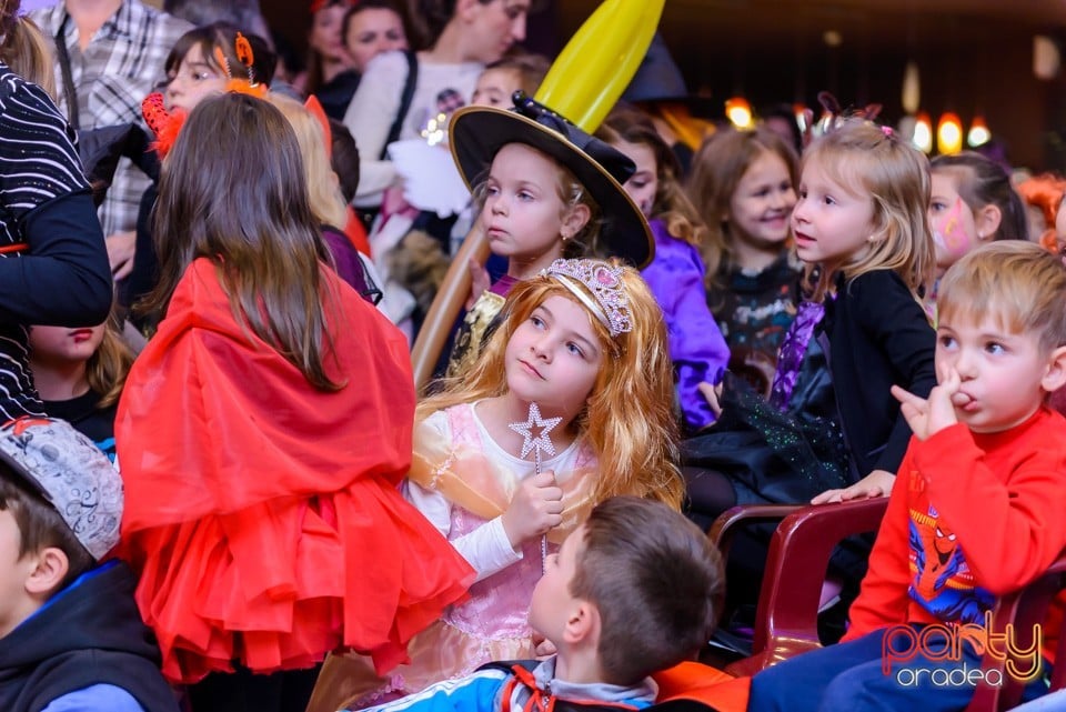 Spooky Halloween, Lotus Center