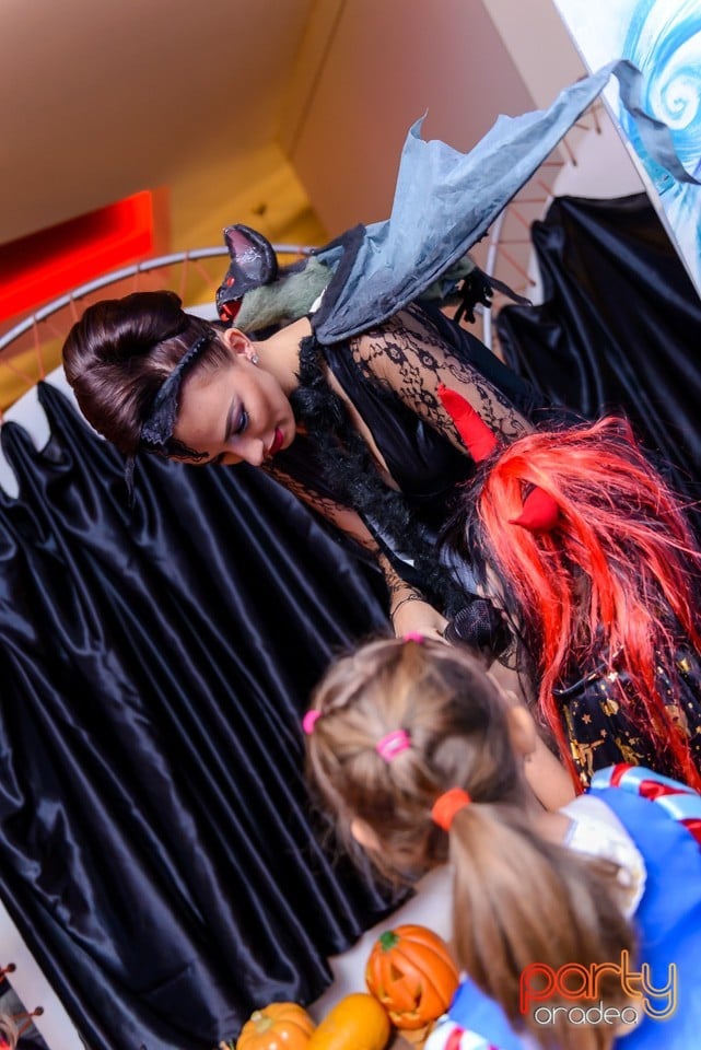 Spooky Halloween, Lotus Center