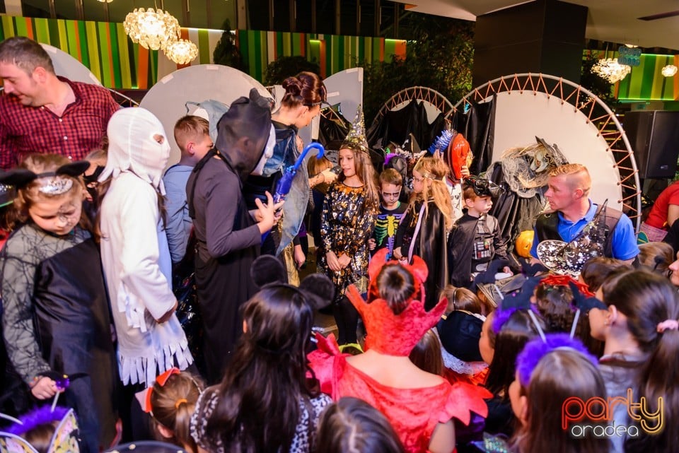 Spooky Halloween, Lotus Center