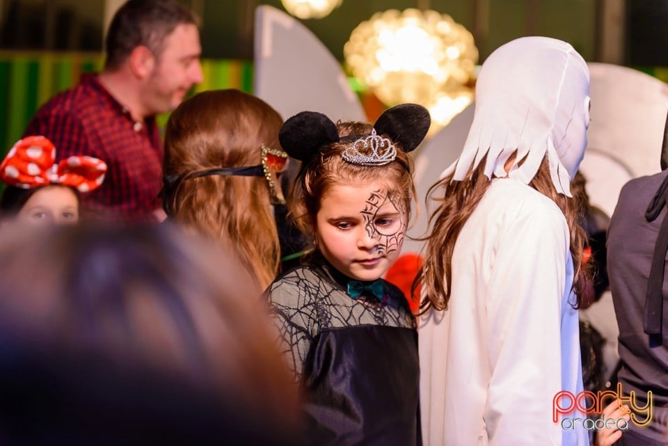 Spooky Halloween, Lotus Center