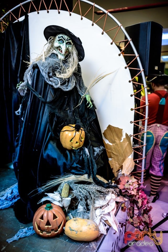Spooky Halloween, Lotus Center