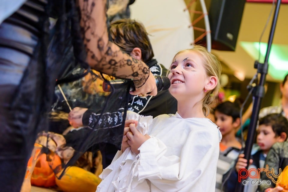 Spooky Halloween, Lotus Center