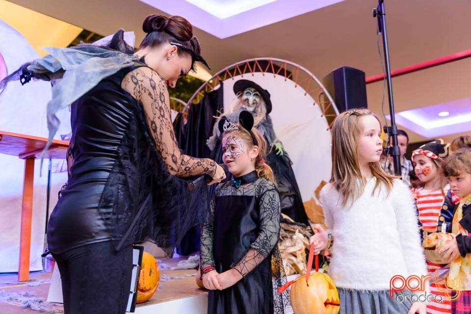 Spooky Halloween, Lotus Center