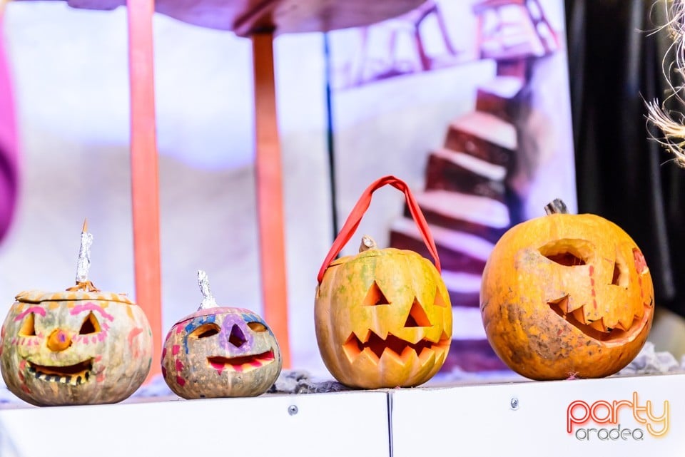 Spooky Halloween, Lotus Center