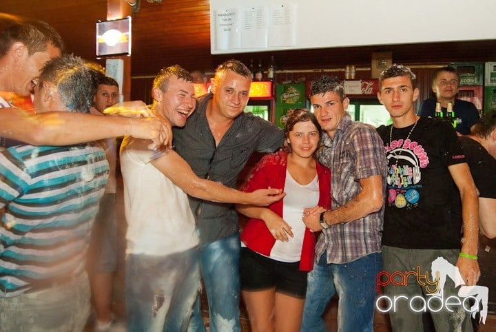 Spumă party cu AM DJ @ Disco Faház,