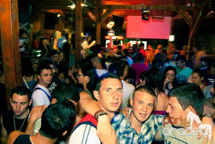 Spumă party cu AM DJ @ Disco Faház,