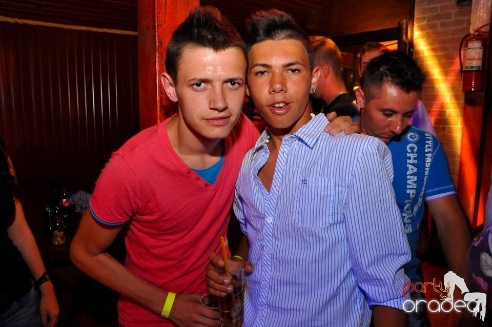 Spumă party în Disco Faház,