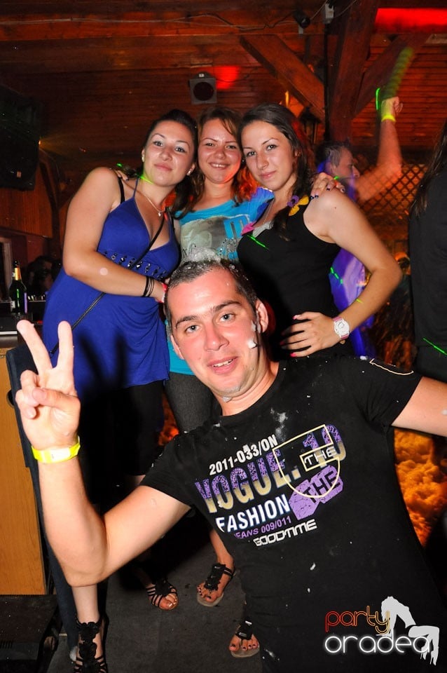 Spumă party în Disco Faház,