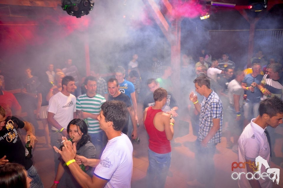 Spumă party în Disco Faház,