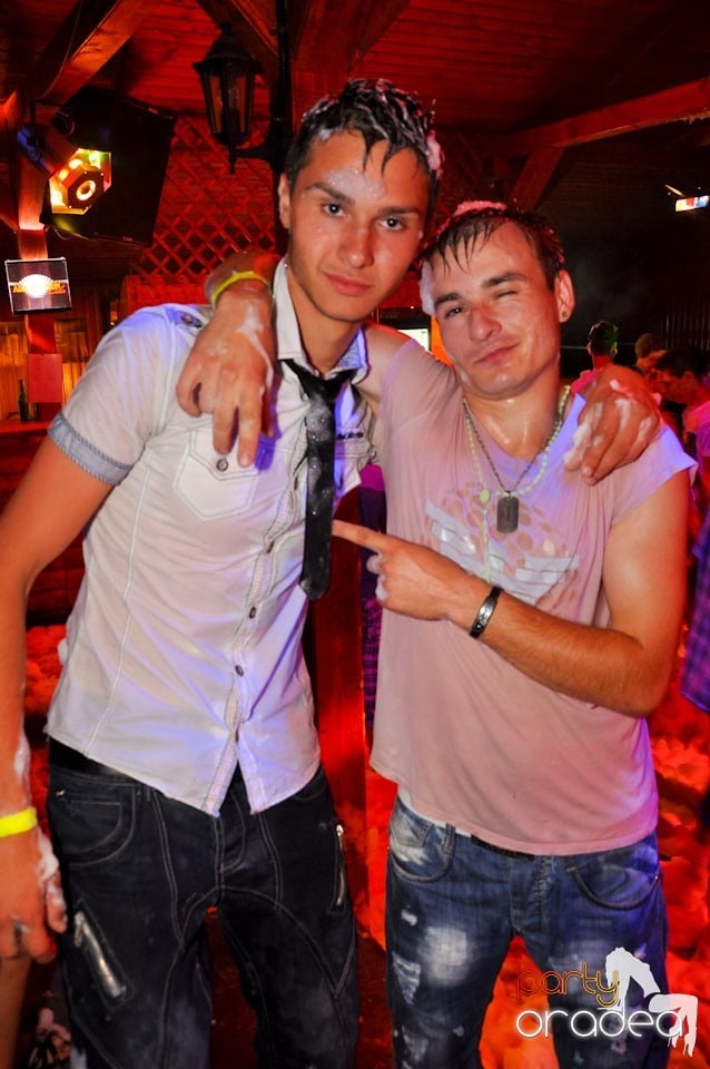 Spumă party în Disco Faház,