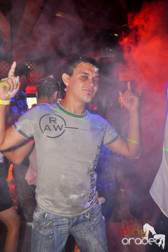 Spumă party în Disco Faház,