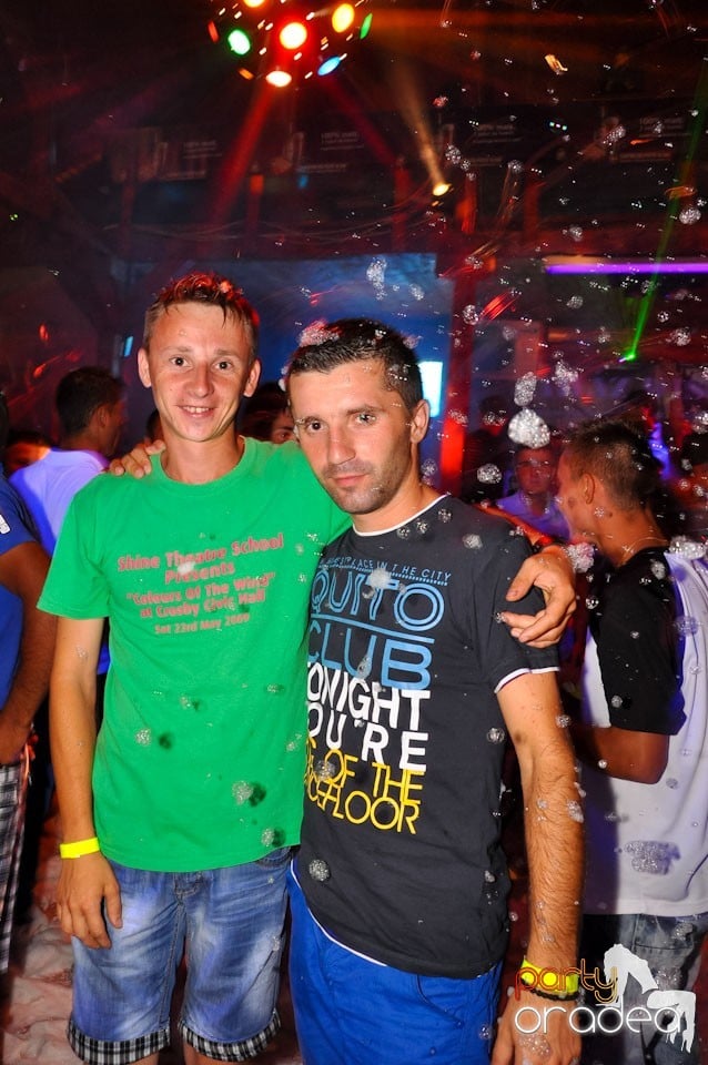 Spumă party în Disco Faház,