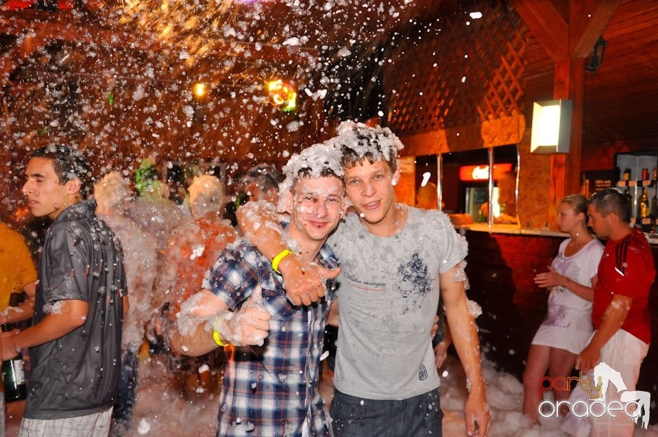 Spumă party în Disco Faház,