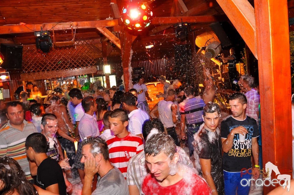 Spumă party în Disco Faház,