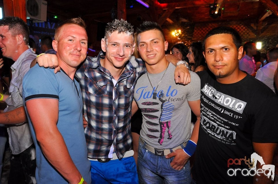 Spumă party în Disco Faház,