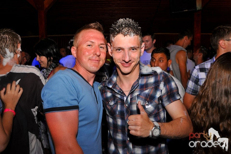 Spumă party în Disco Faház,