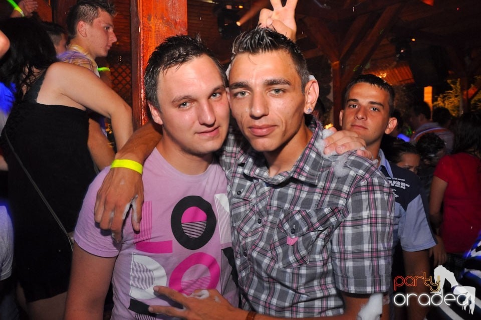 Spumă party în Disco Faház,