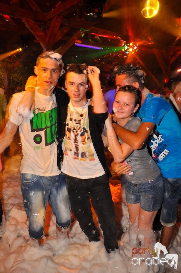 Spumă party în Disco Faház,