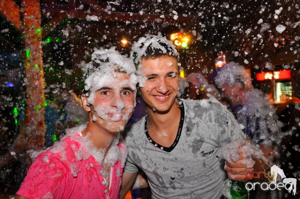 Spumă party în Disco Faház,