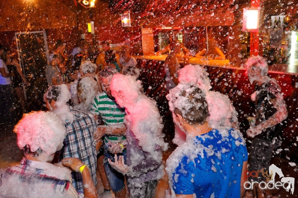 Spumă party în Disco Faház,