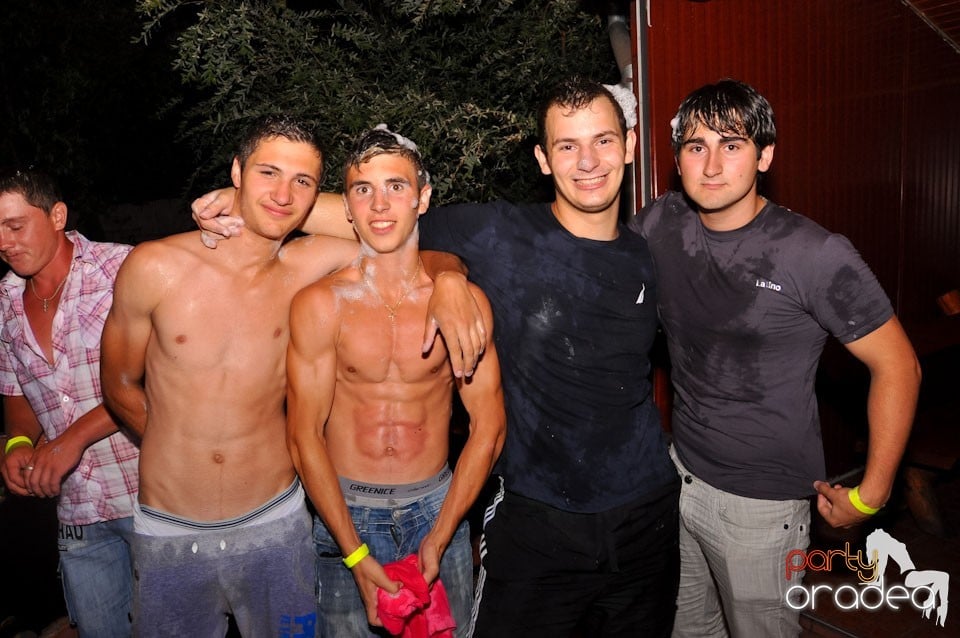 Spumă party în Disco Faház,