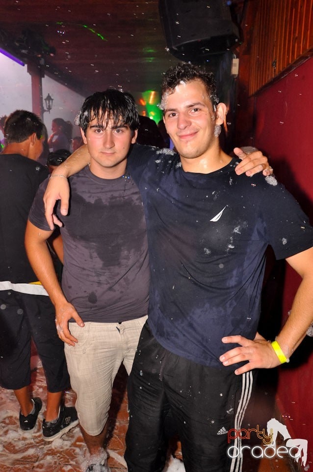 Spumă party în Disco Faház,