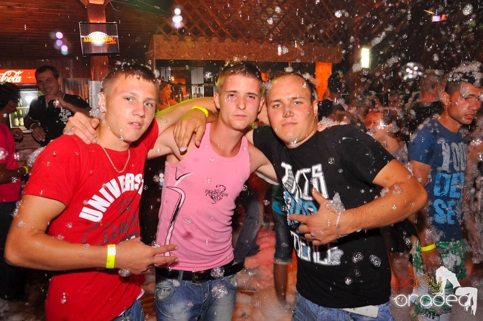 Spumă party în Disco Faház,